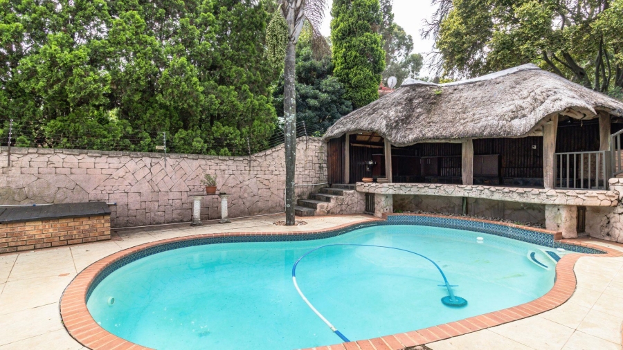 To Let 8 Bedroom Property for Rent in Quellerina Gauteng