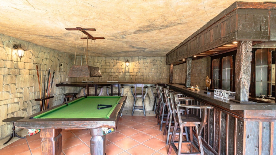 To Let 8 Bedroom Property for Rent in Quellerina Gauteng