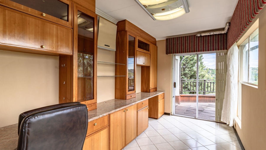 To Let 8 Bedroom Property for Rent in Quellerina Gauteng