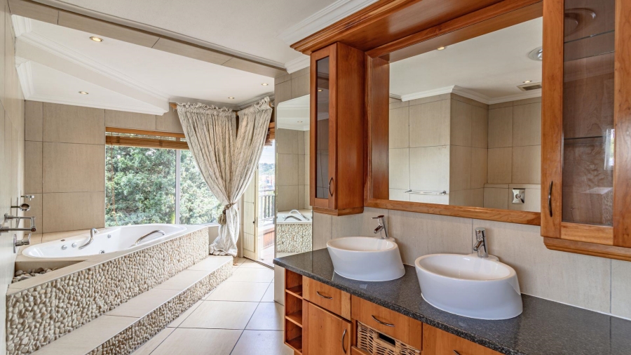 To Let 8 Bedroom Property for Rent in Quellerina Gauteng