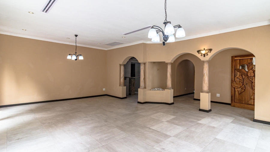 To Let 8 Bedroom Property for Rent in Quellerina Gauteng