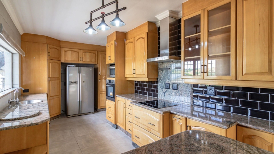 To Let 8 Bedroom Property for Rent in Quellerina Gauteng