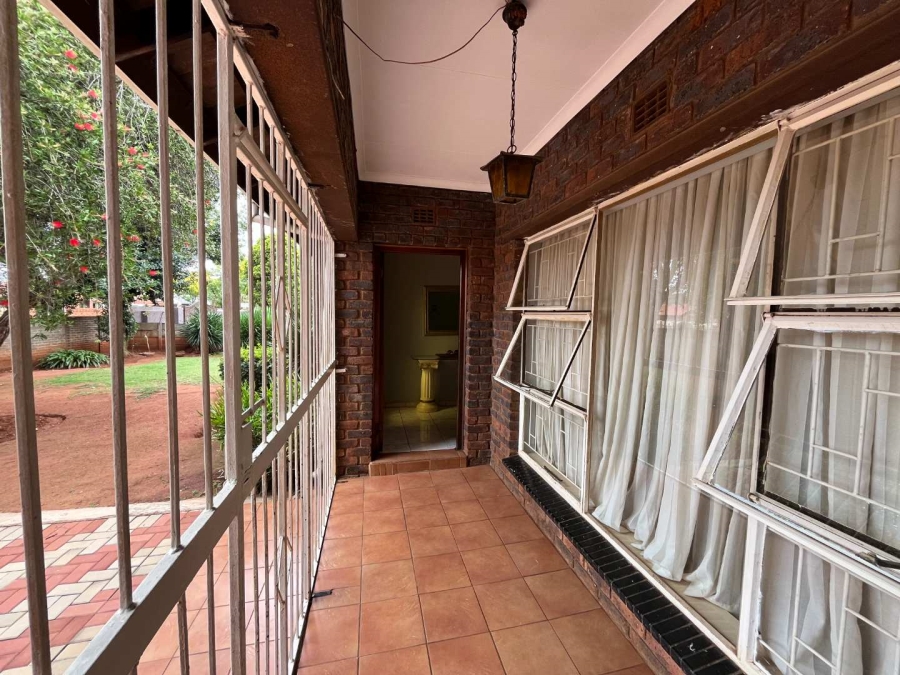 3 Bedroom Property for Sale in Rondebult Gauteng