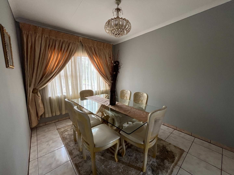 3 Bedroom Property for Sale in Rondebult Gauteng