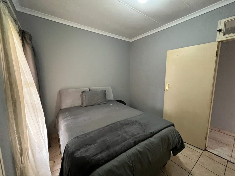 3 Bedroom Property for Sale in Rondebult Gauteng