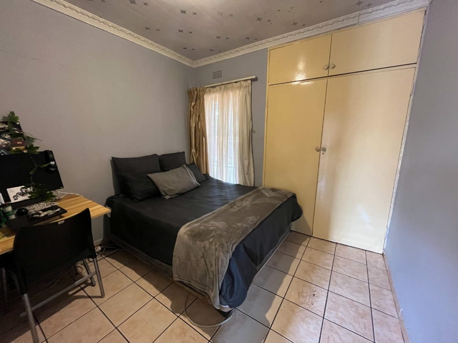 3 Bedroom Property for Sale in Rondebult Gauteng