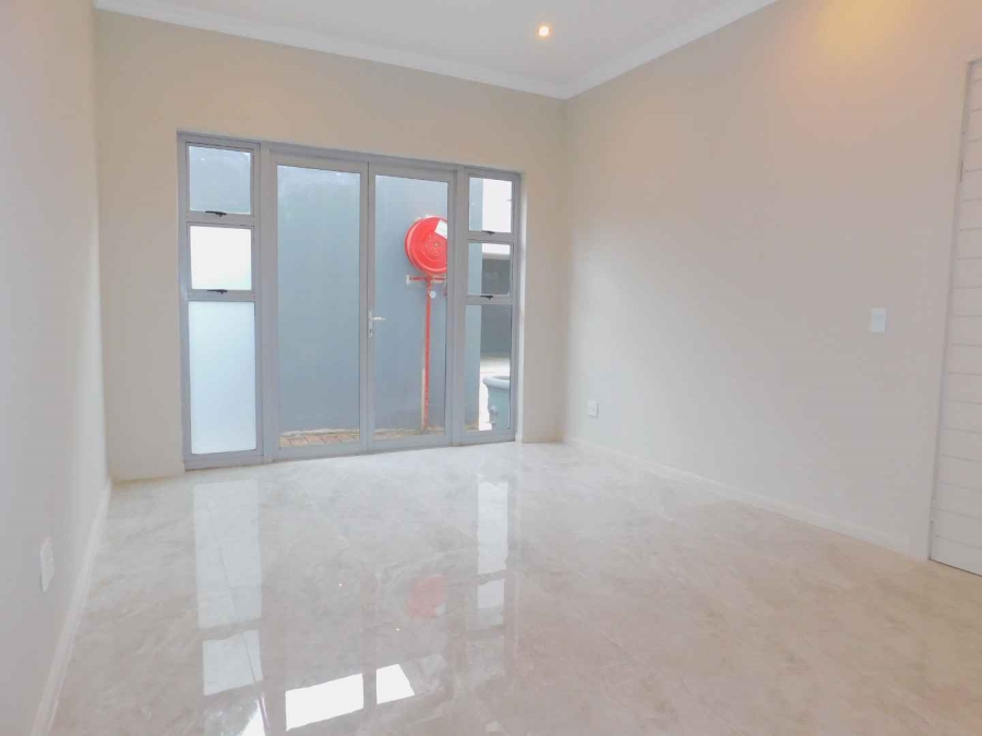 To Let 4 Bedroom Property for Rent in Hyde Park Gauteng