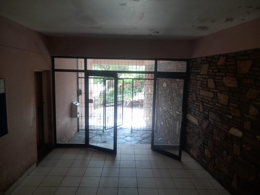 2 Bedroom Property for Sale in Berea Gauteng