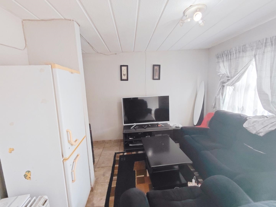 2 Bedroom Property for Sale in Glen Marais Gauteng