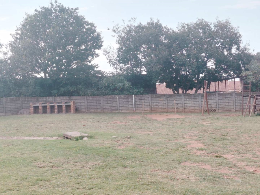 2 Bedroom Property for Sale in Glen Marais Gauteng