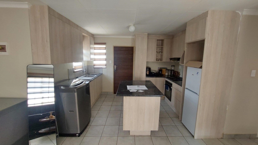 3 Bedroom Property for Sale in Sky City Gauteng