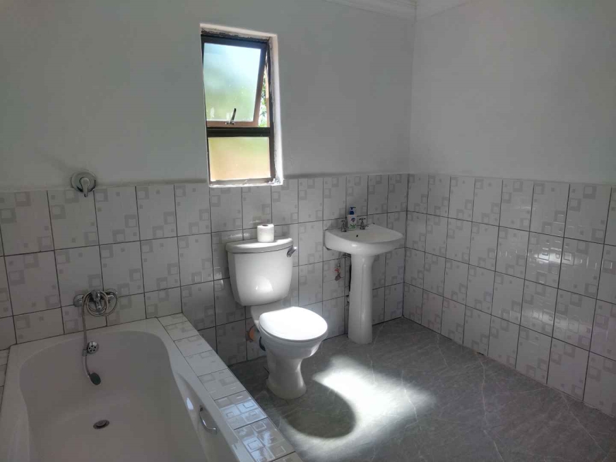 2 Bedroom Property for Sale in Winterveldt Gauteng