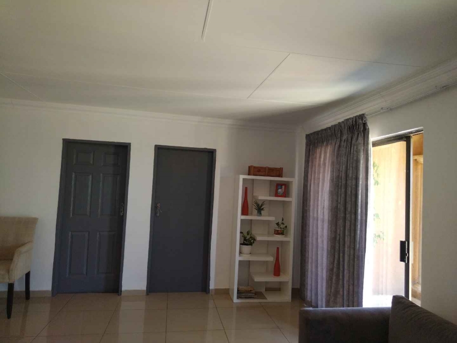 2 Bedroom Property for Sale in Winterveldt Gauteng