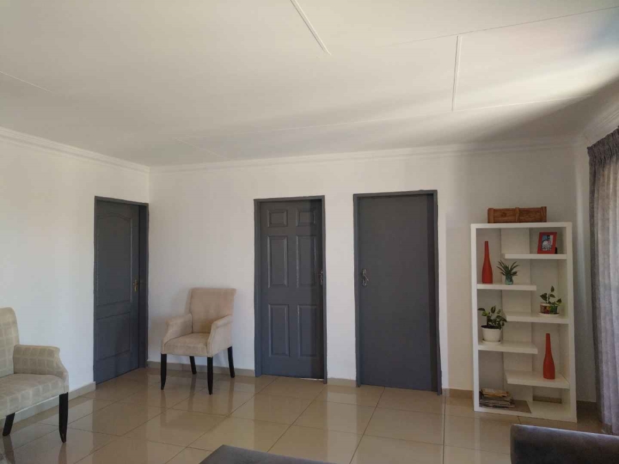 2 Bedroom Property for Sale in Winterveldt Gauteng