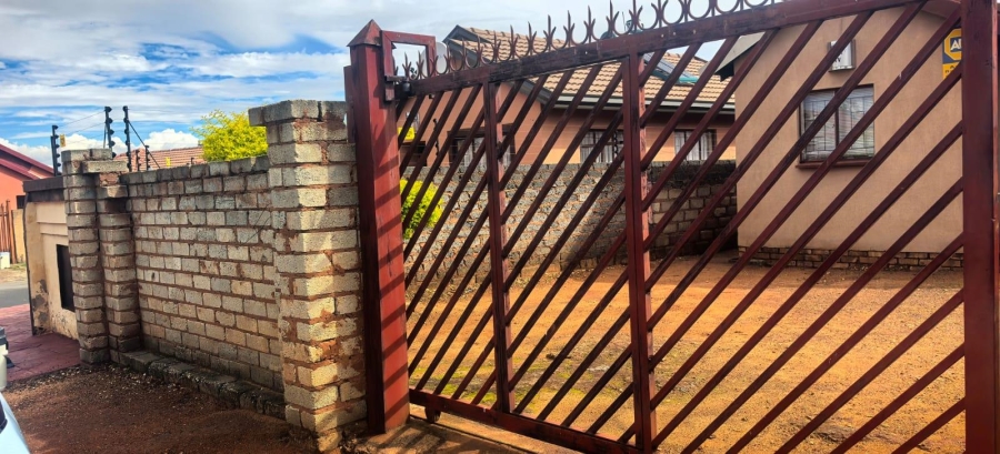 To Let 2 Bedroom Property for Rent in Soshanguve VV Gauteng