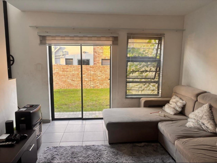 To Let 2 Bedroom Property for Rent in Theresa Park Gauteng