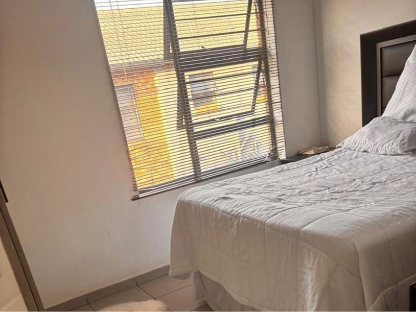 To Let 2 Bedroom Property for Rent in Theresa Park Gauteng