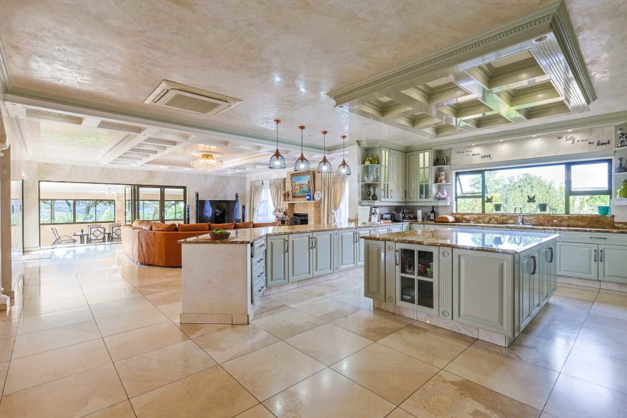 6 Bedroom Property for Sale in Mooikloof Heights Gauteng