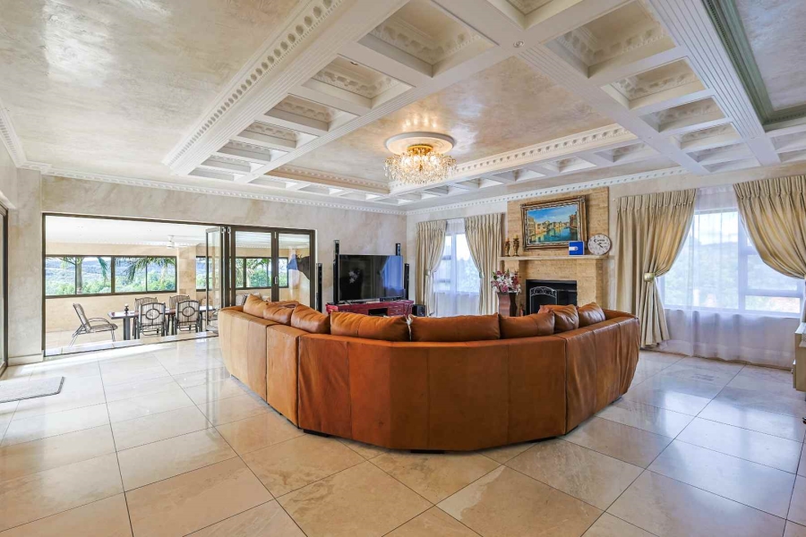 6 Bedroom Property for Sale in Mooikloof Heights Gauteng