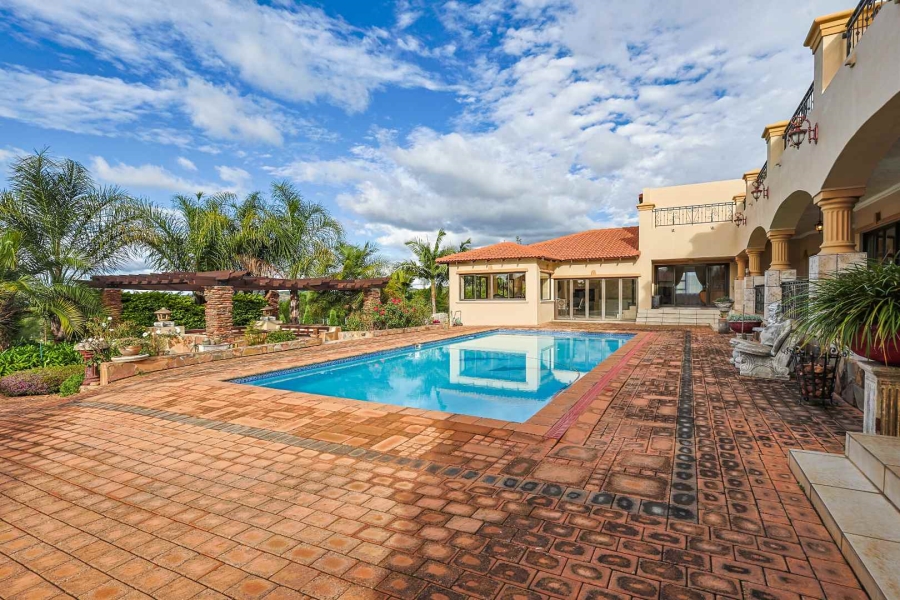 6 Bedroom Property for Sale in Mooikloof Heights Gauteng