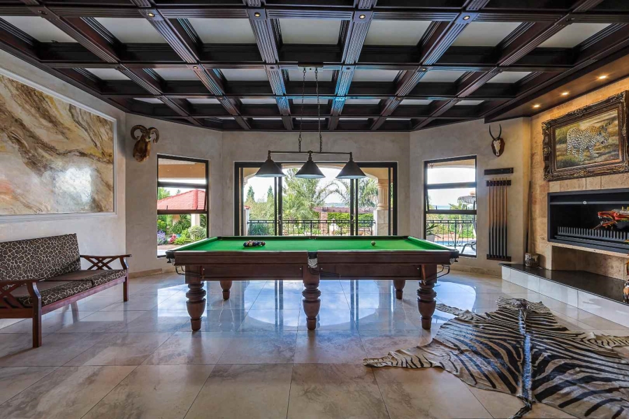 6 Bedroom Property for Sale in Mooikloof Heights Gauteng