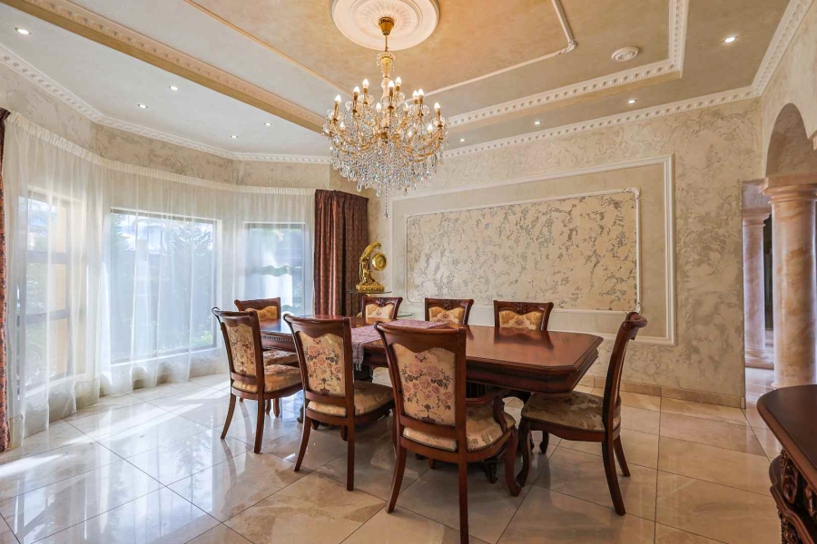 6 Bedroom Property for Sale in Mooikloof Heights Gauteng