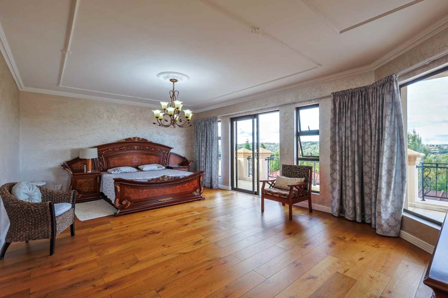 6 Bedroom Property for Sale in Mooikloof Heights Gauteng