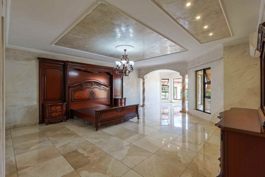 6 Bedroom Property for Sale in Mooikloof Heights Gauteng