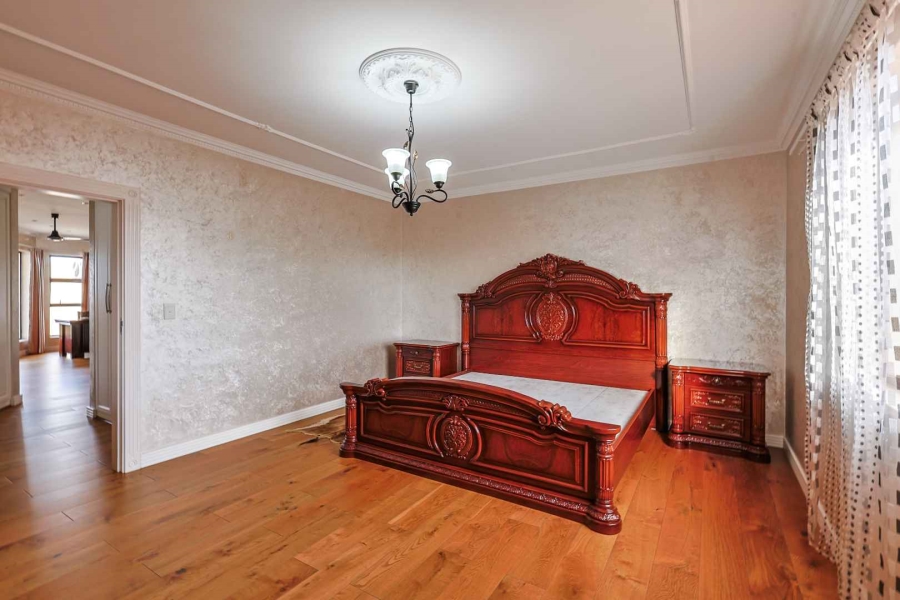 6 Bedroom Property for Sale in Mooikloof Heights Gauteng