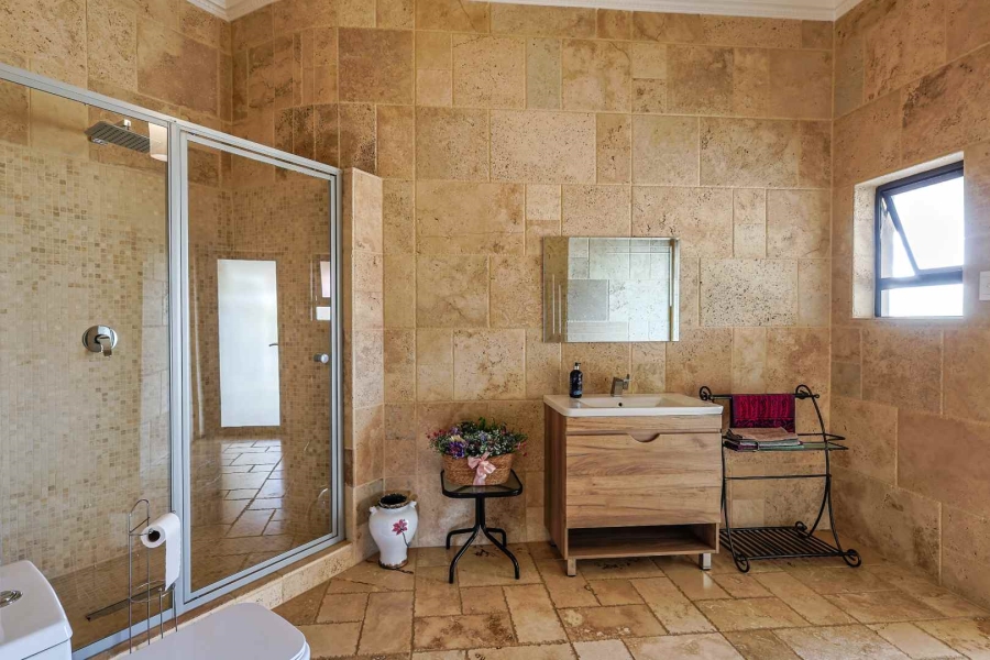 6 Bedroom Property for Sale in Mooikloof Heights Gauteng