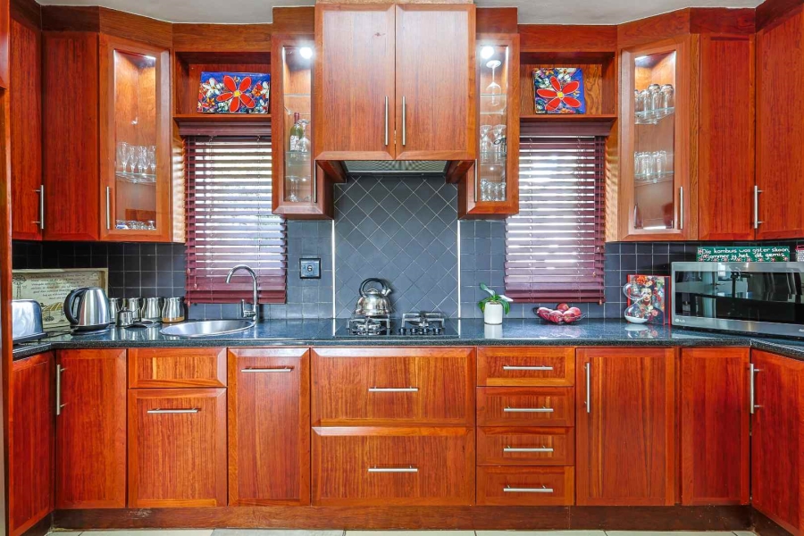 4 Bedroom Property for Sale in Erasmusrand Gauteng