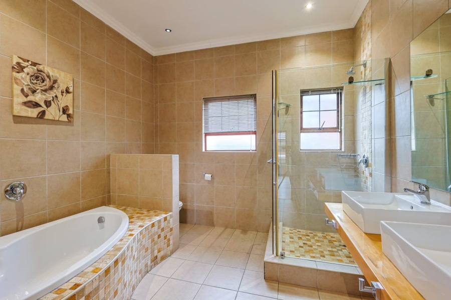 3 Bedroom Property for Sale in Equestria Gauteng