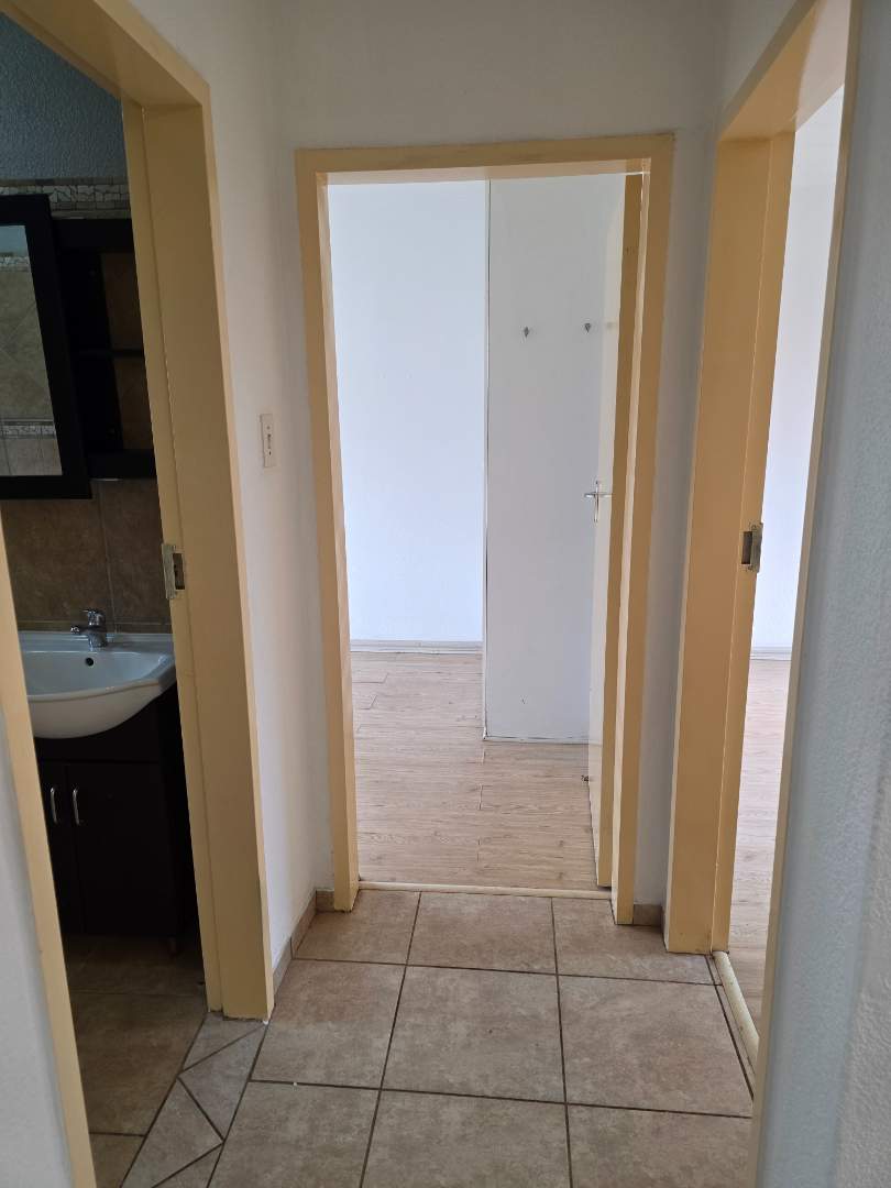 2 Bedroom Property for Sale in Radiokop Gauteng