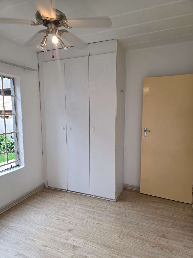 2 Bedroom Property for Sale in Radiokop Gauteng