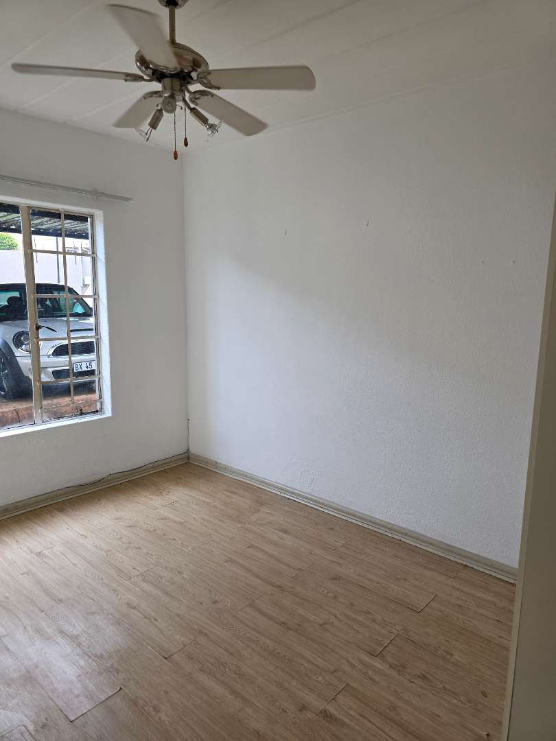 2 Bedroom Property for Sale in Radiokop Gauteng