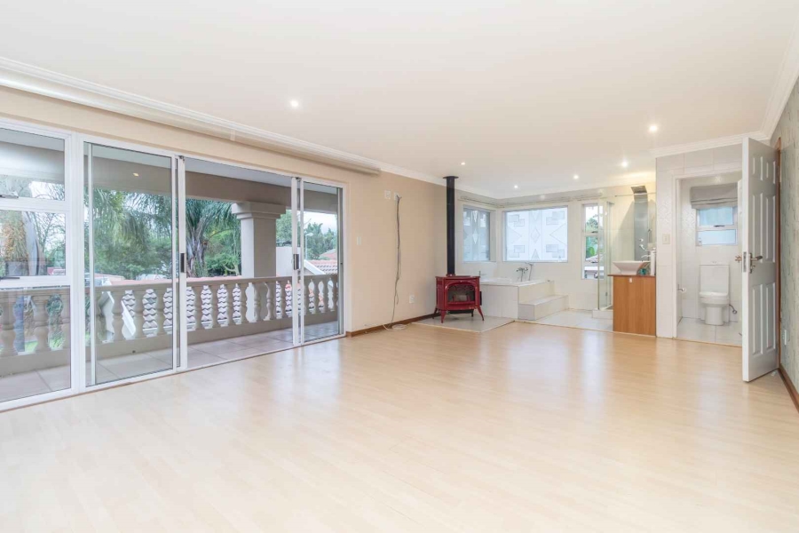 5 Bedroom Property for Sale in Sunninghill Gauteng