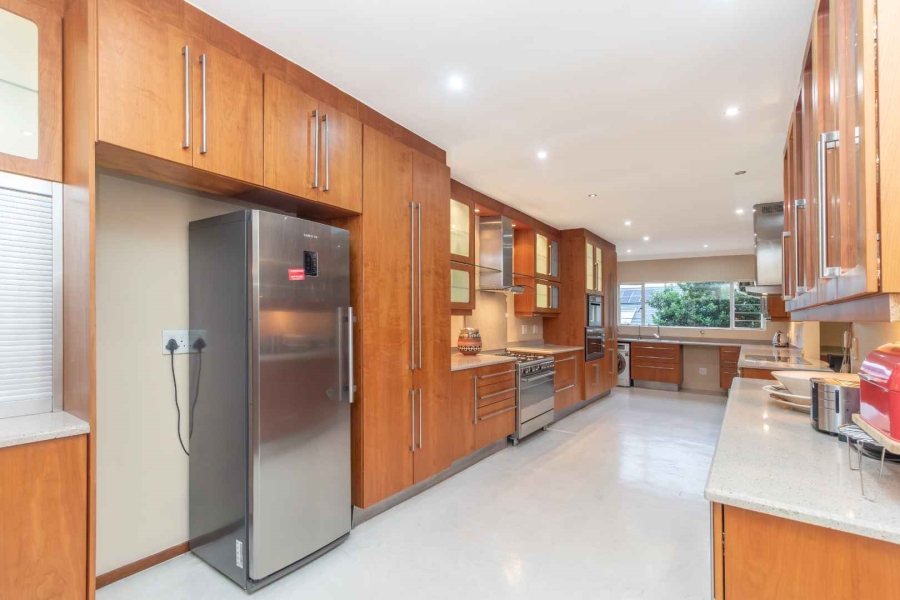 5 Bedroom Property for Sale in Sunninghill Gauteng