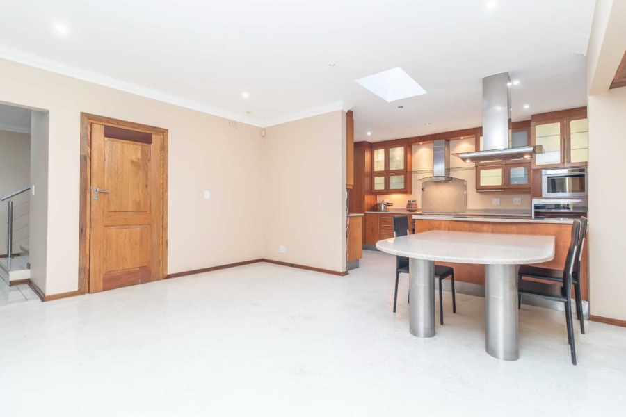 5 Bedroom Property for Sale in Sunninghill Gauteng
