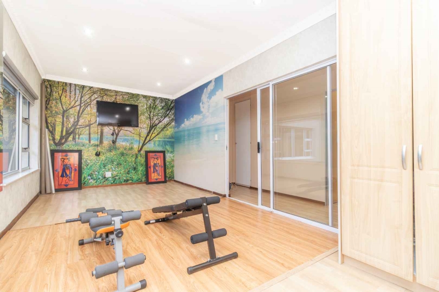 5 Bedroom Property for Sale in Sunninghill Gauteng