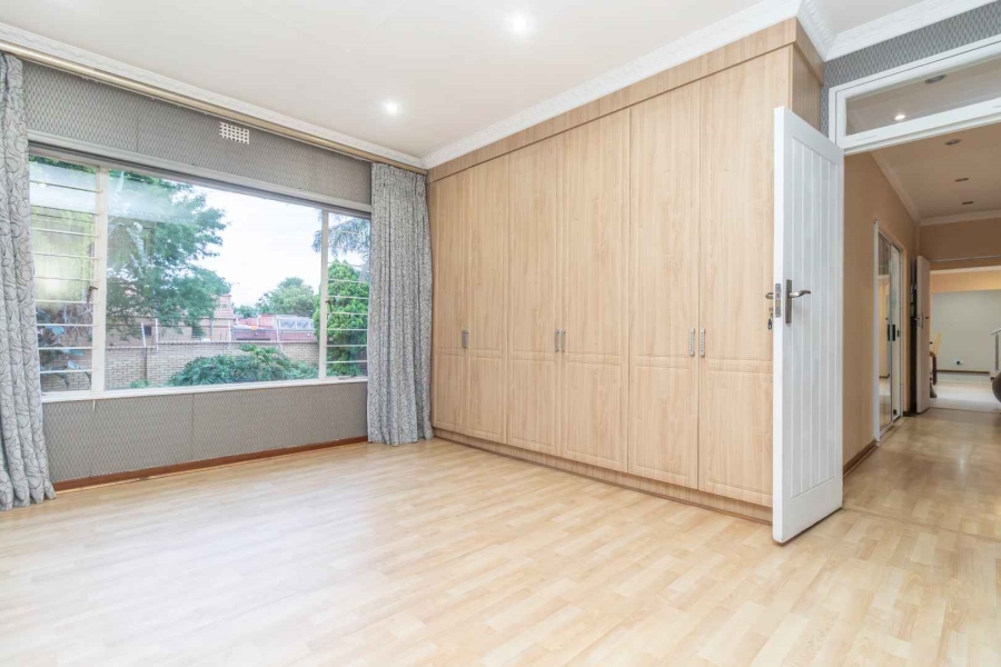 5 Bedroom Property for Sale in Sunninghill Gauteng