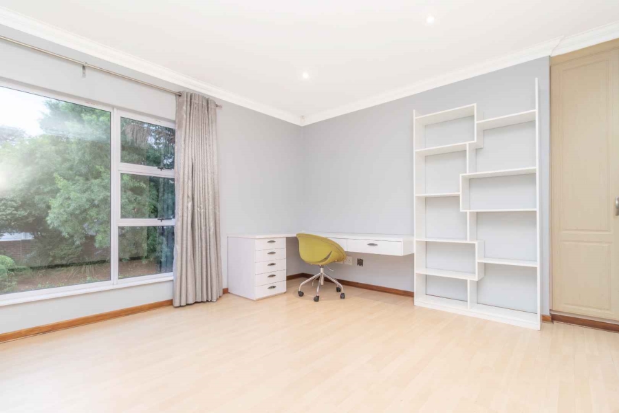 5 Bedroom Property for Sale in Sunninghill Gauteng