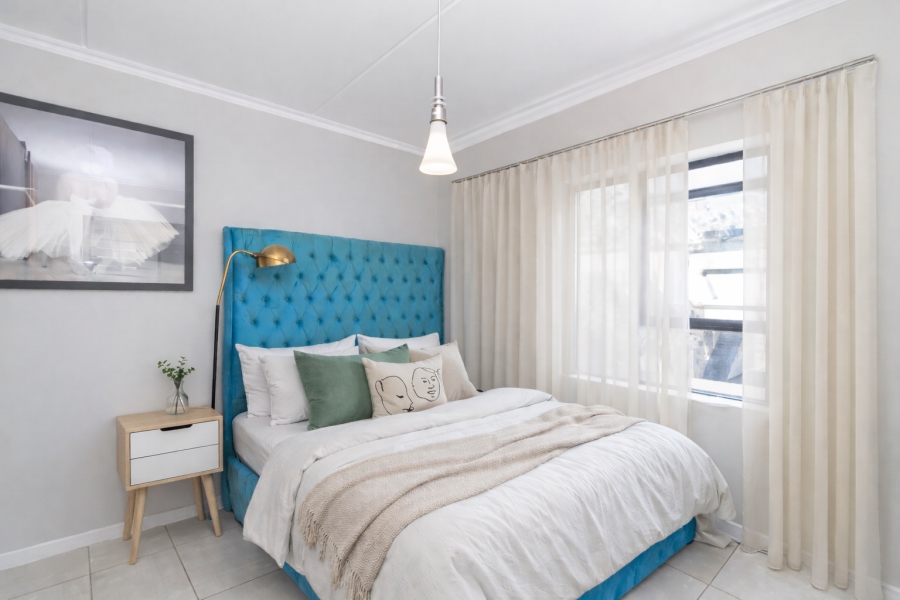 2 Bedroom Property for Sale in Crowthorne AH Gauteng