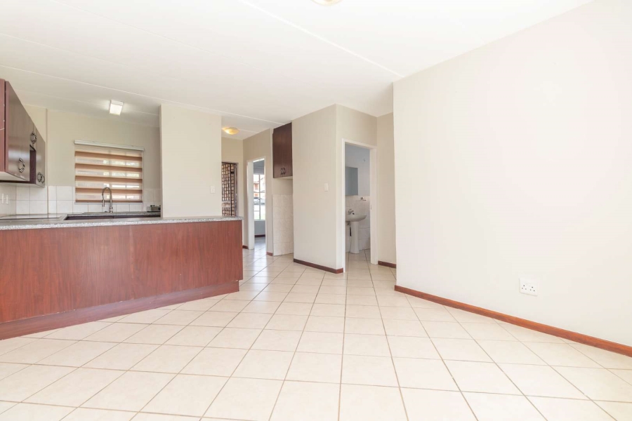 To Let 2 Bedroom Property for Rent in Honeypark Gauteng