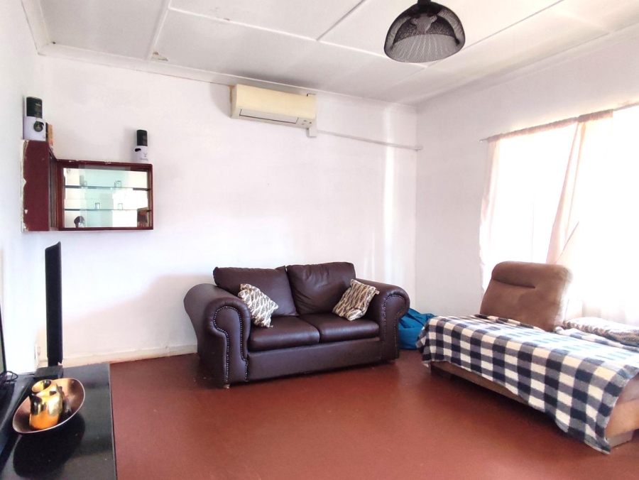 5 Bedroom Property for Sale in Wentworth Park Gauteng