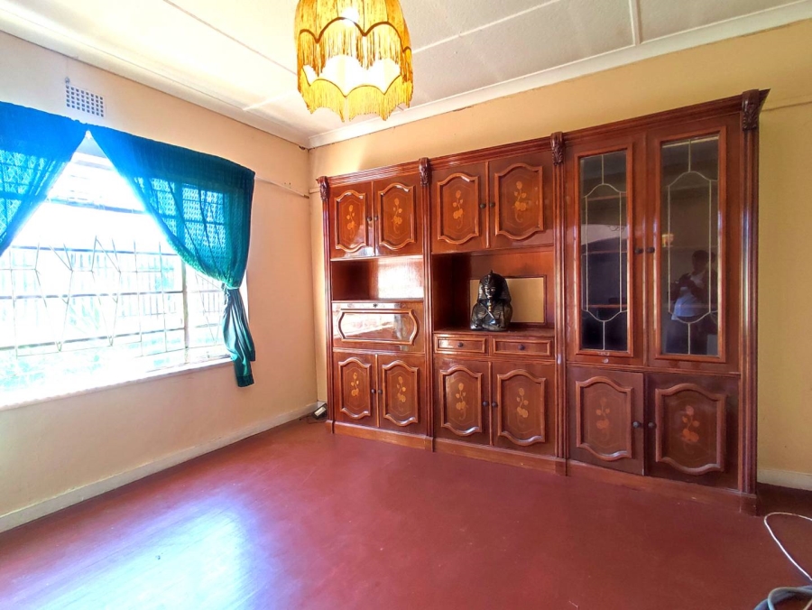 5 Bedroom Property for Sale in Wentworth Park Gauteng