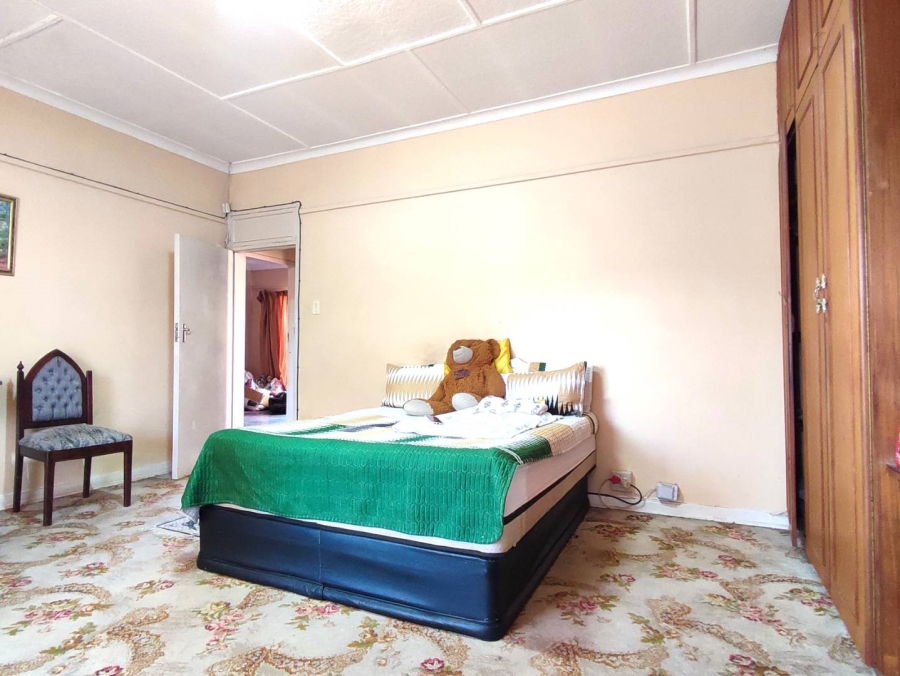 5 Bedroom Property for Sale in Wentworth Park Gauteng