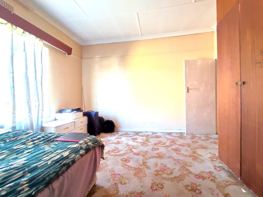 5 Bedroom Property for Sale in Wentworth Park Gauteng