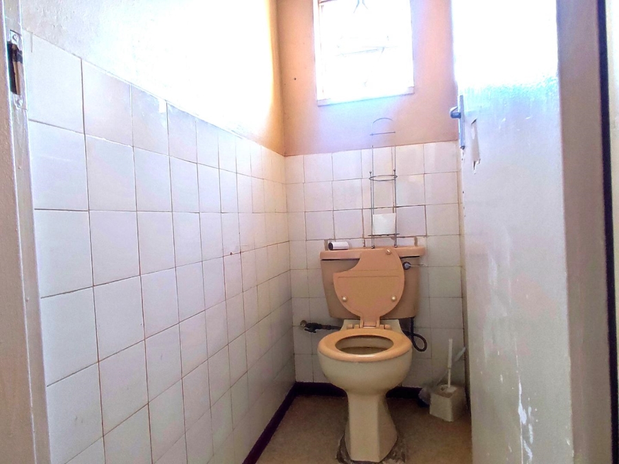 5 Bedroom Property for Sale in Wentworth Park Gauteng