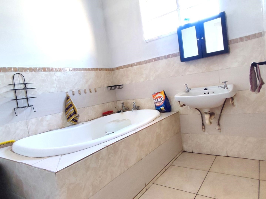 To Let 3 Bedroom Property for Rent in Wentworth Park Gauteng