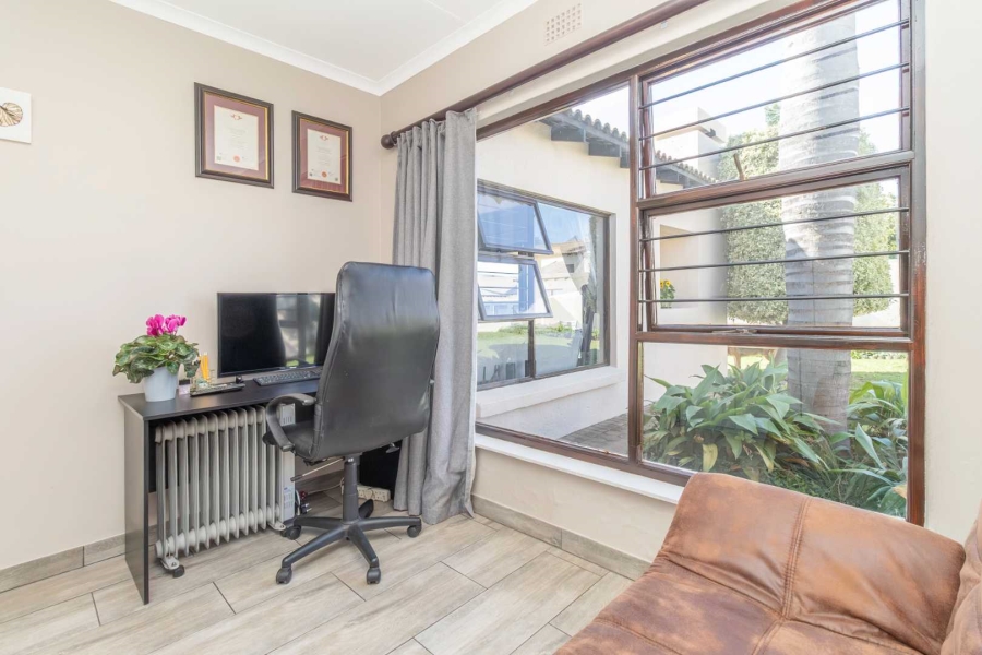 2 Bedroom Property for Sale in Radiokop Gauteng